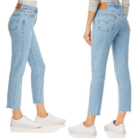 Levi's Wedgie Icon Jeans in Light Wash - Picture 2 of 12